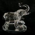 kristal glas olifant 9x8.5cm met een kristal diamant van 3.5cm