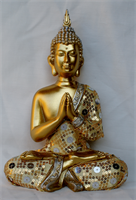  Boeddha met gekleurd stof kleding 13098B