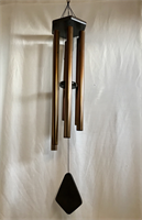 Muziek windgong Massief hout met 6 bronzen.kleur mat stalen buisen .Het windgonggeluid is afgestemd .120CM DEEP BRONZE