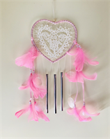 Dreamcatcher Love - Indiaans -Mooie gehaakte dromenvanger met hartvorm ongeveer 45x17CM hoog roze kleurenveren,
